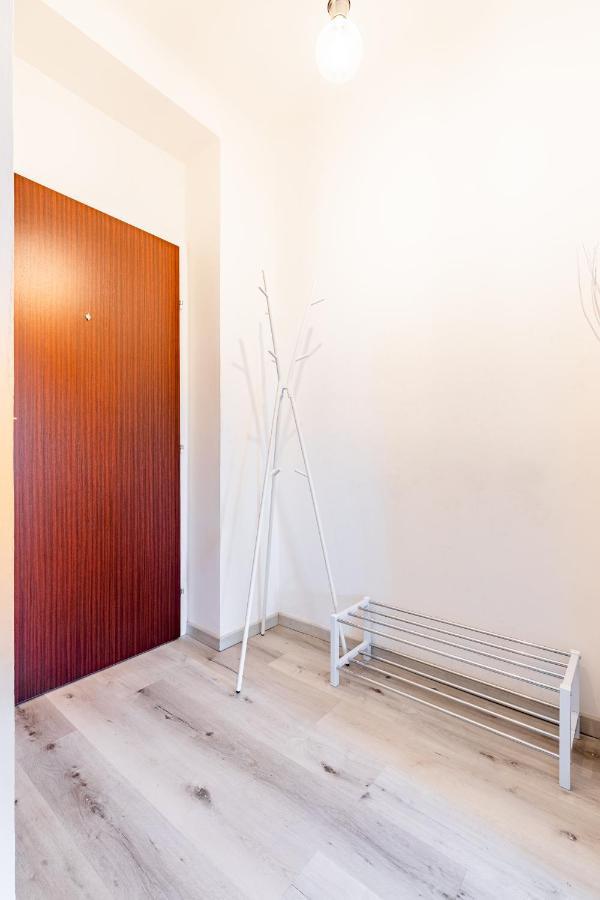 New With A View - Modern Studio Vienna Luaran gambar